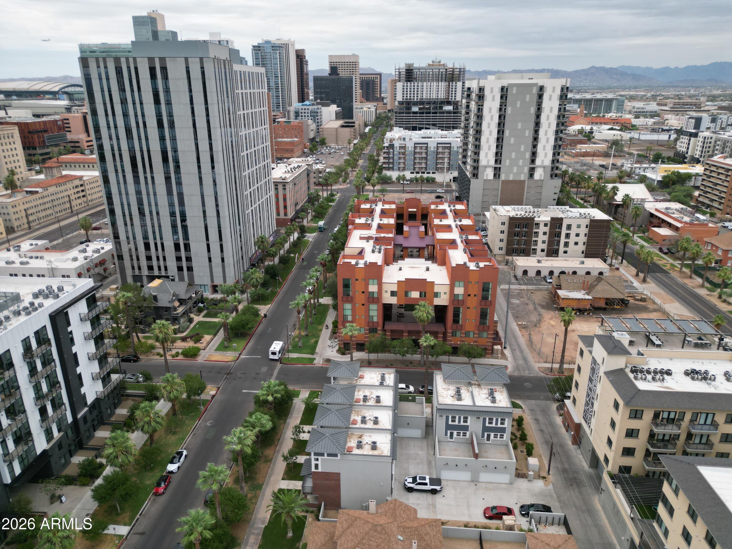 808 N 2ND Avenue