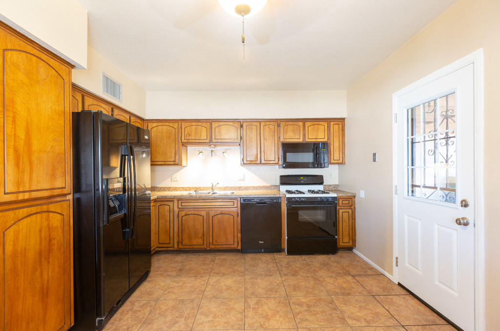 MONTEBELLO - Residential