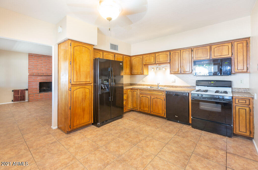 MONTEBELLO - Residential