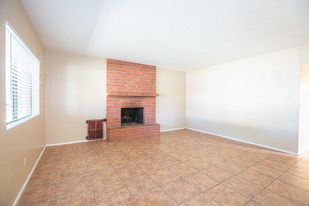 MONTEBELLO - Residential