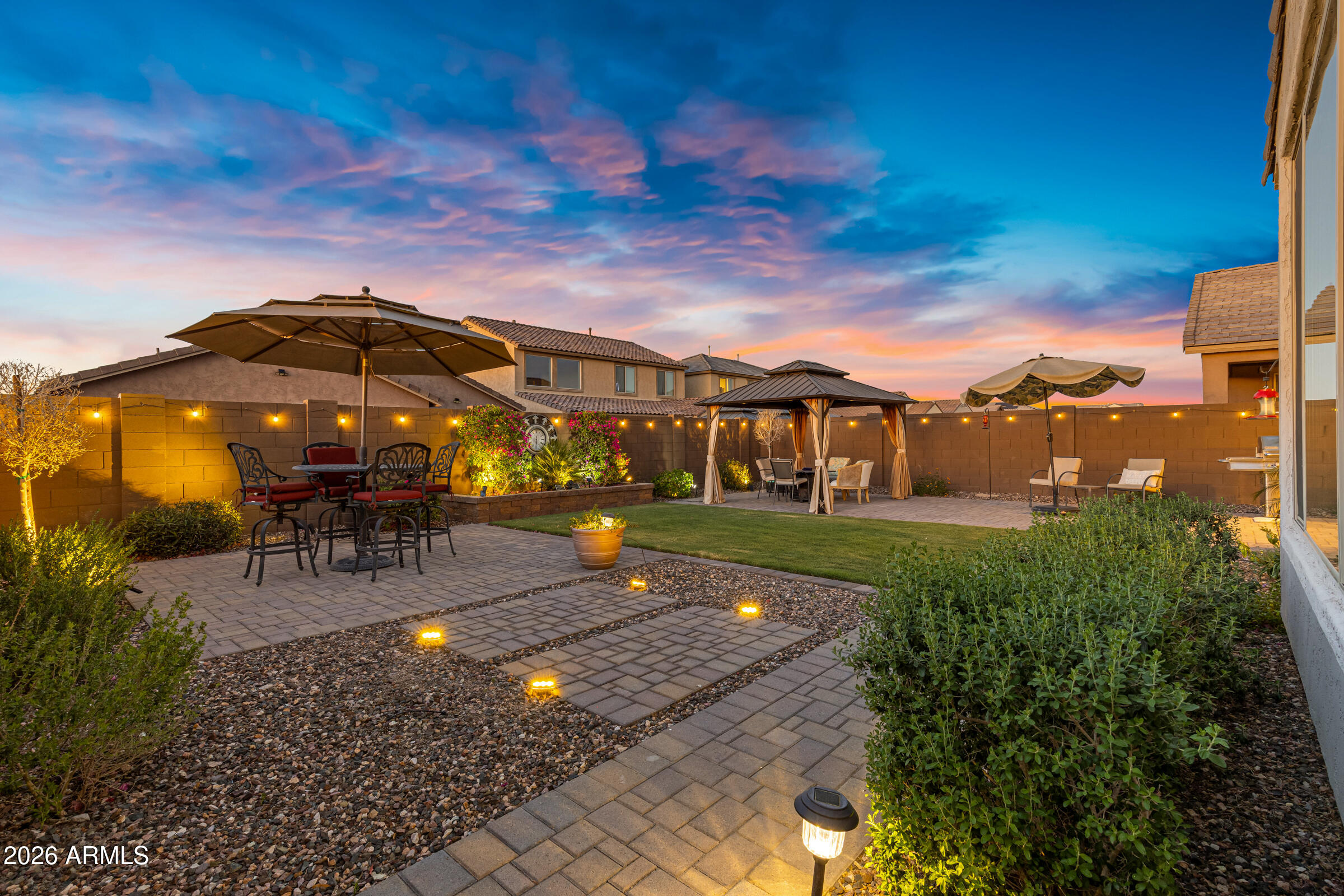 6804 W WINSTON Drive