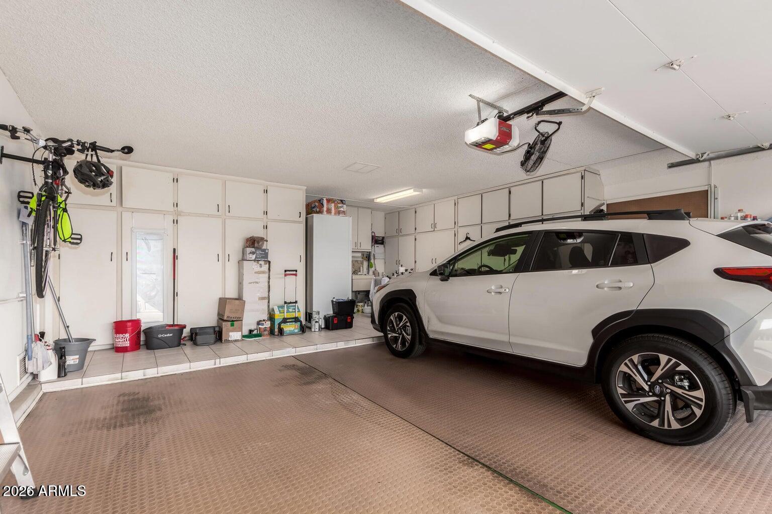 10802 W THUNDERBIRD Boulevard