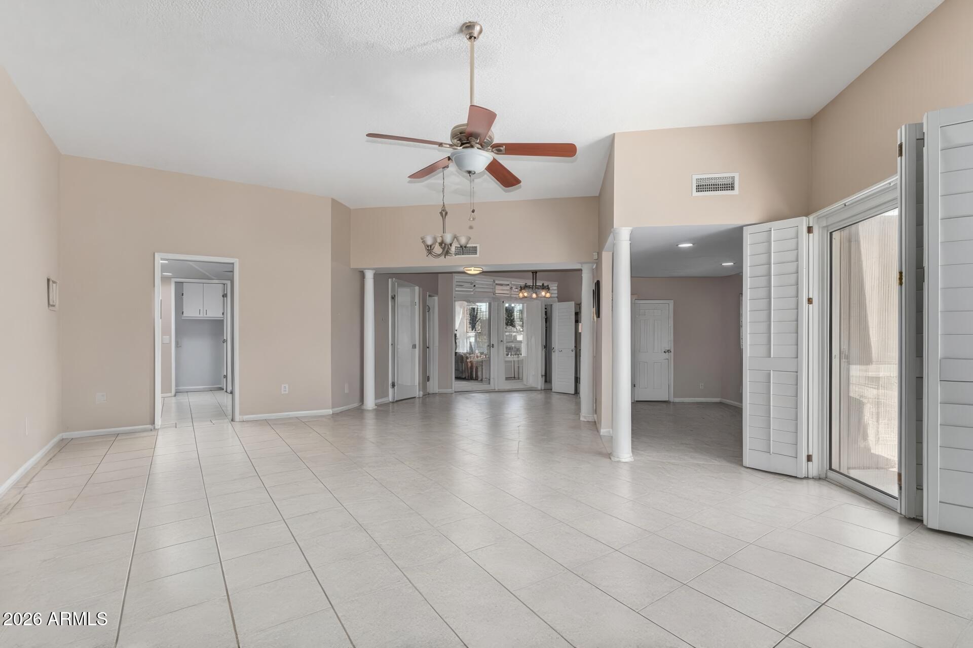 10802 W THUNDERBIRD Boulevard