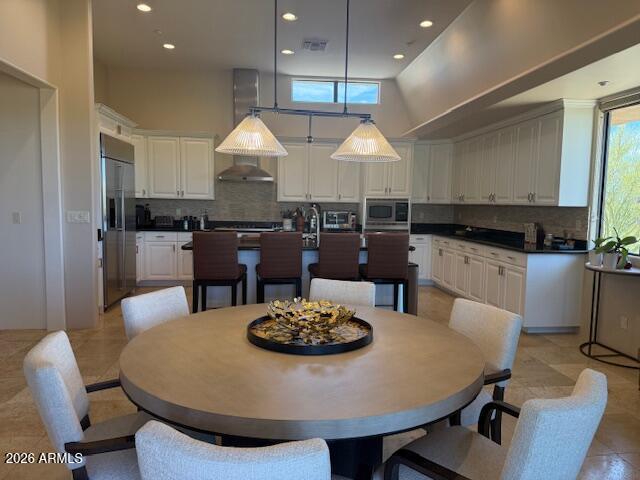 9216 E SKY LINE Drive