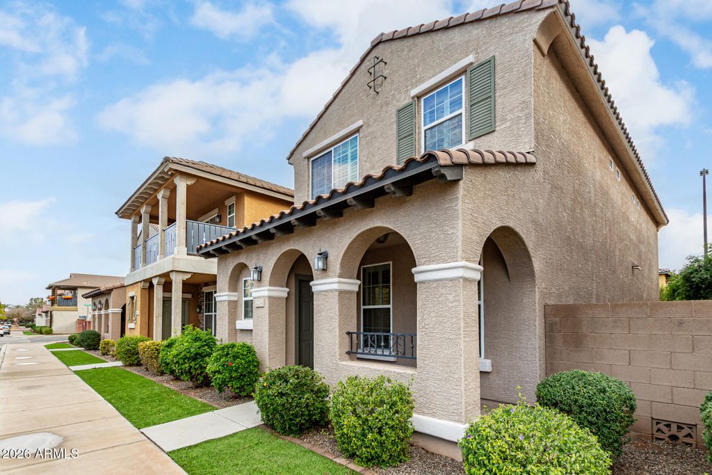 Photo of 2270 S Deerfield Lane, Gilbert, AZ 85295 (MLS # 6966321)