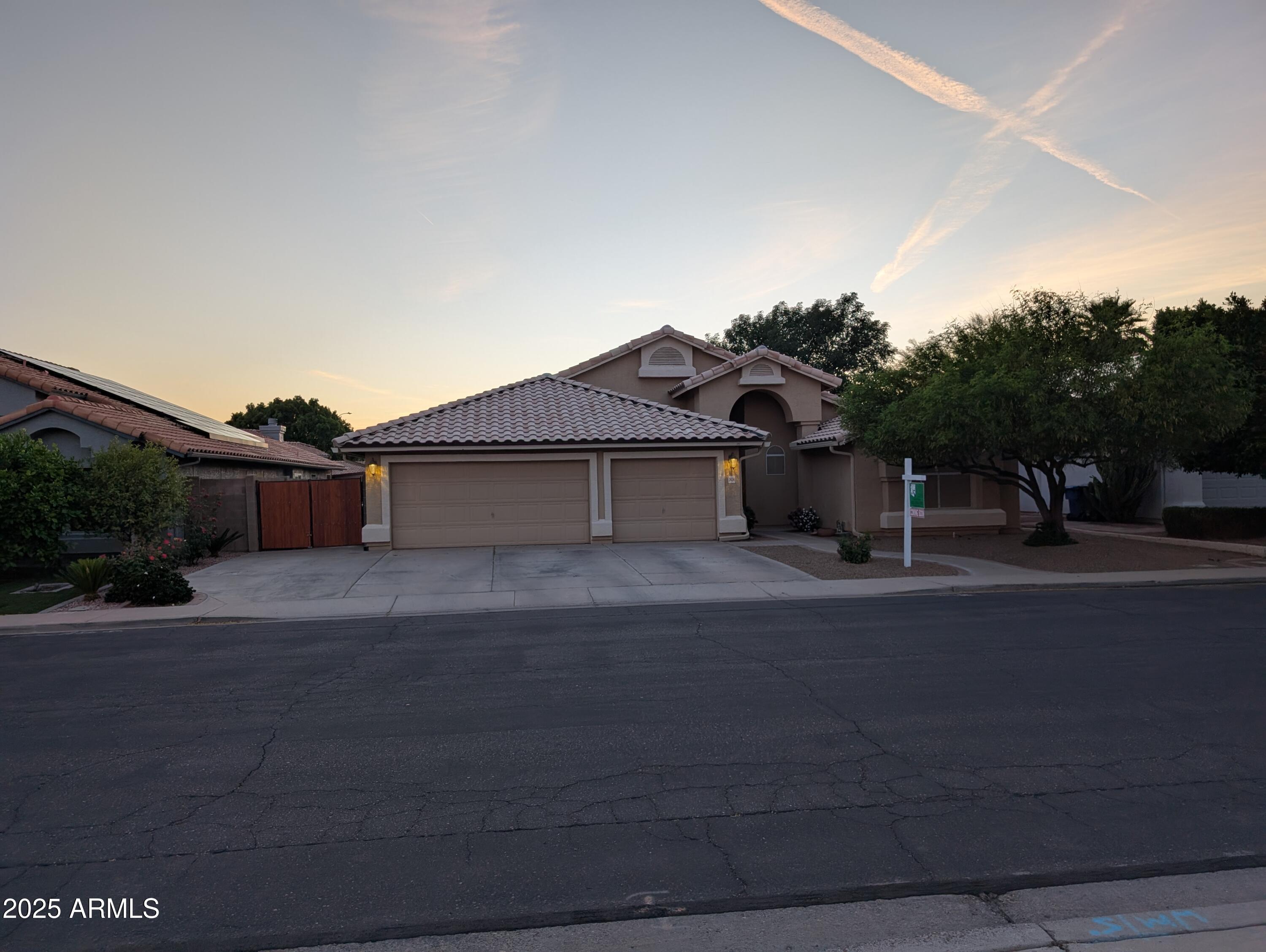 2434 S COLLEEN --