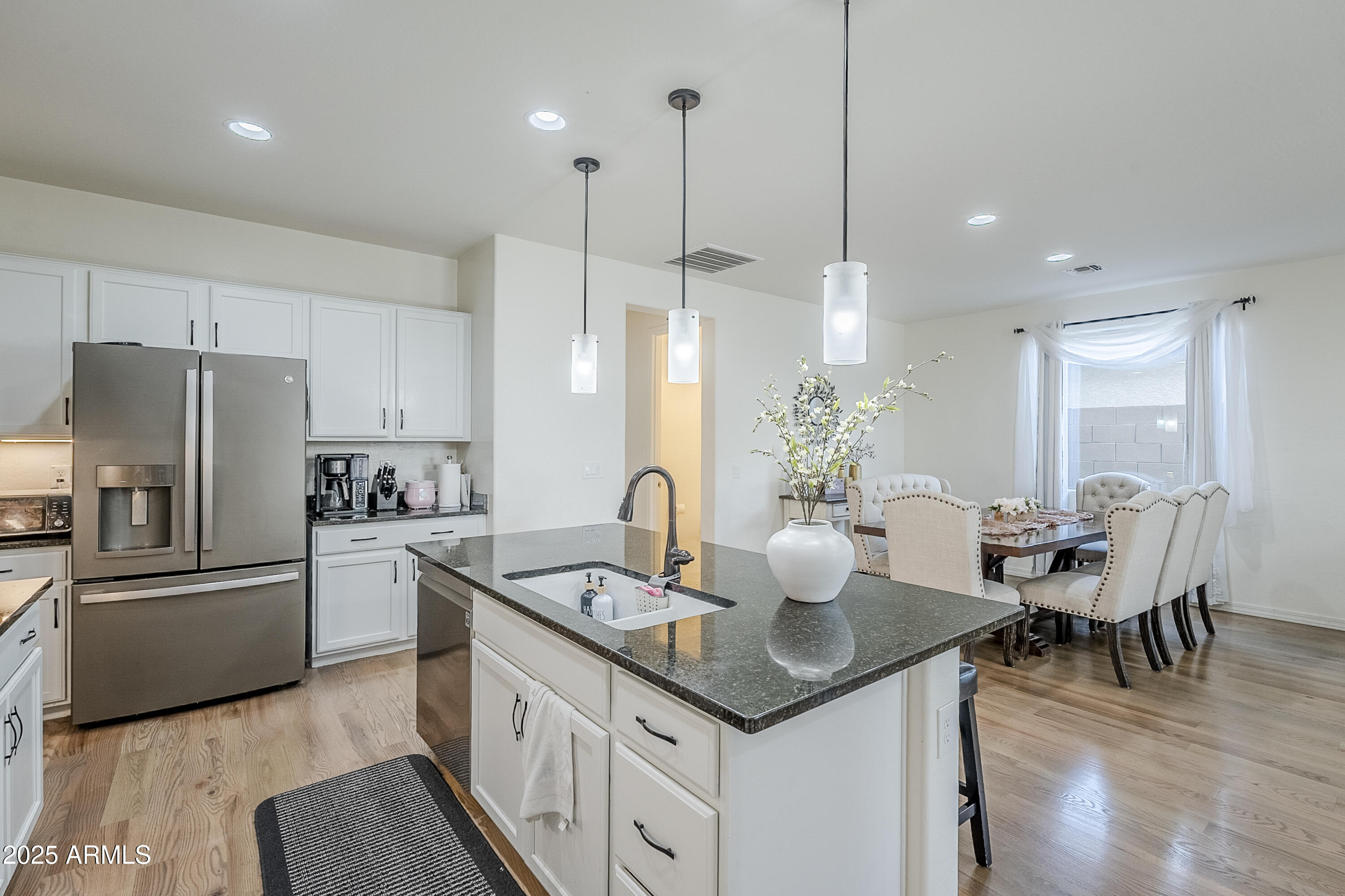 7213 S 32ND Drive