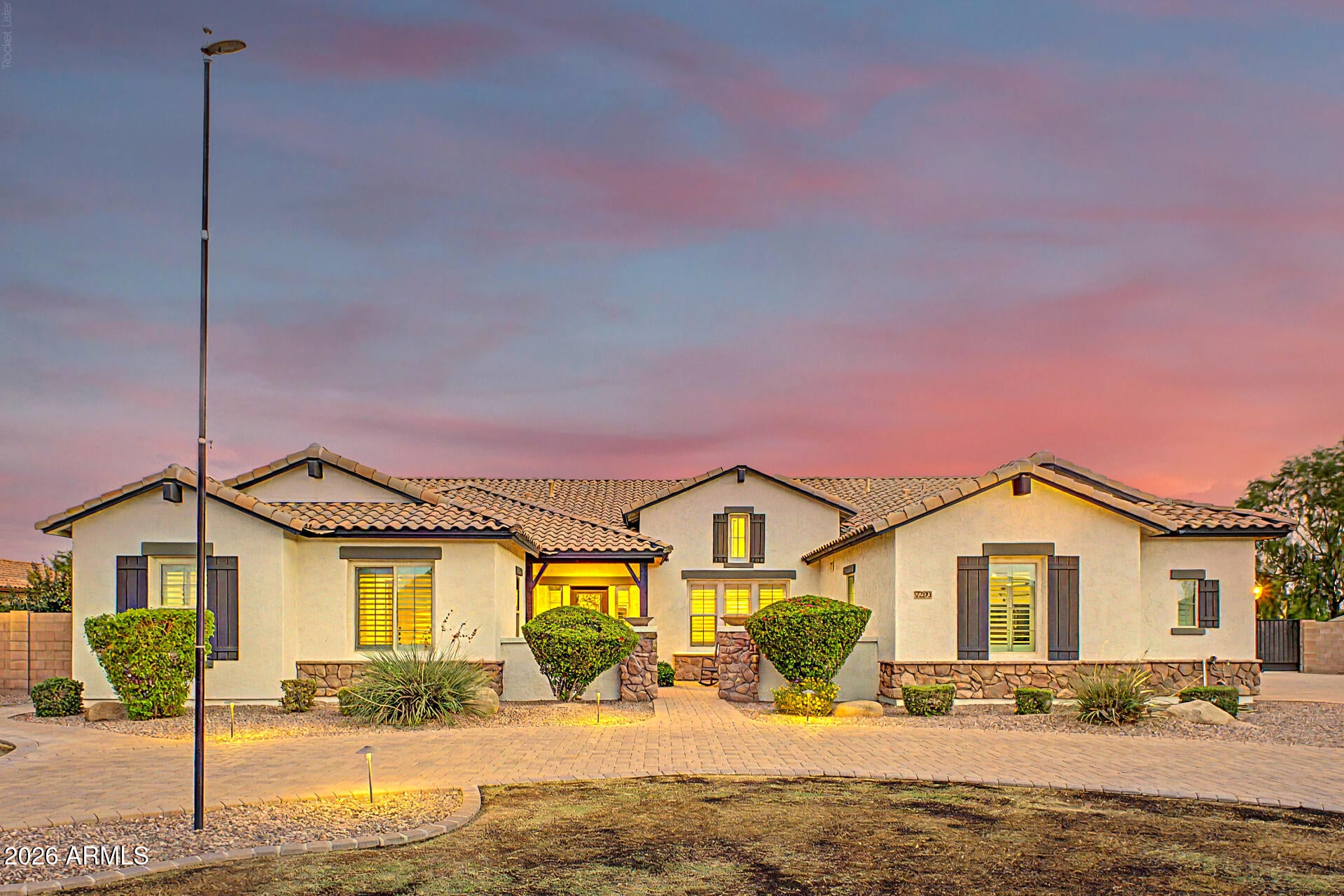 7293 W FALLEN LEAF Lane