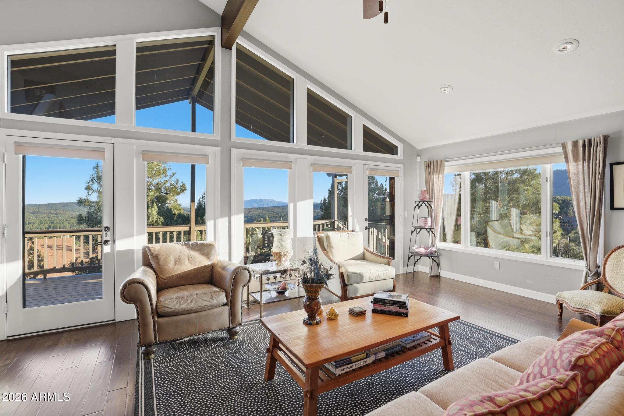 6073 W Skyview Circle