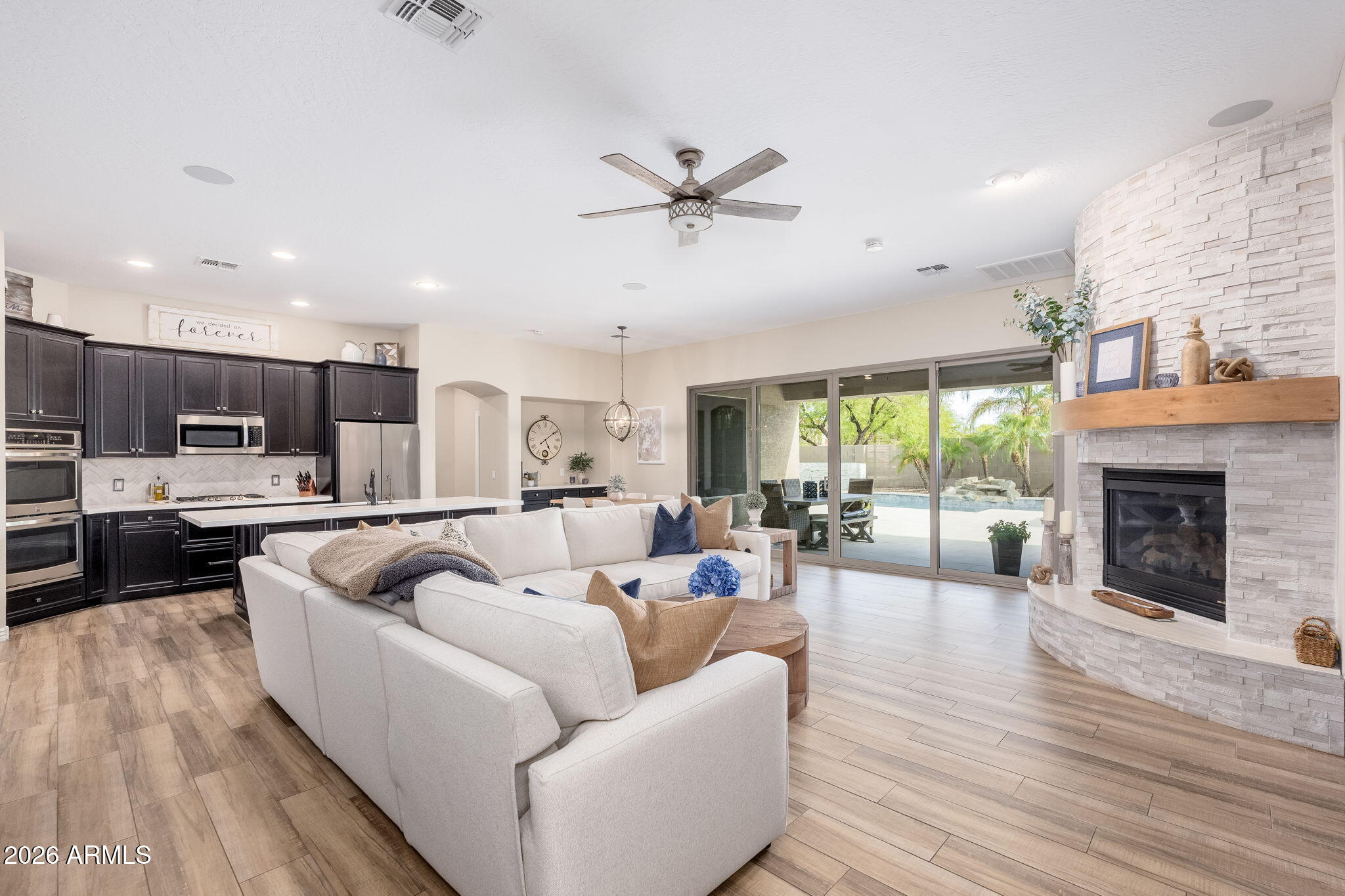 9841 W QUAIL TRACK Drive