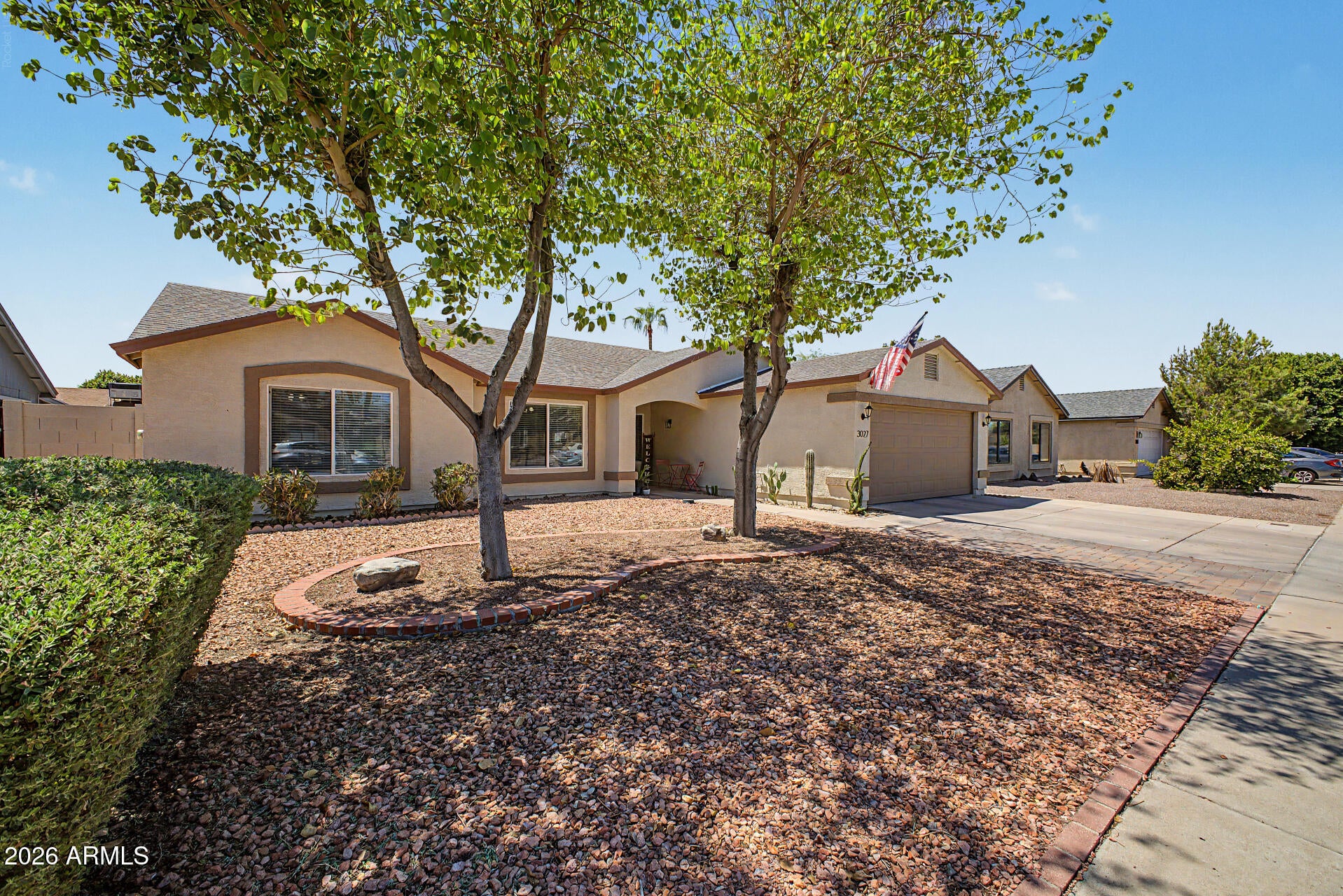 3027 W DALEY Lane