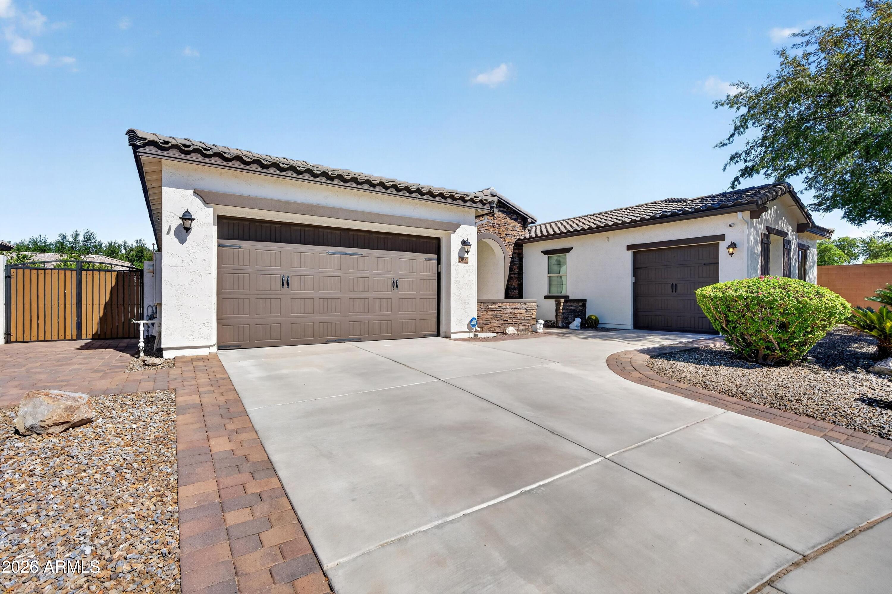 1481 S CARRIAGE Lane