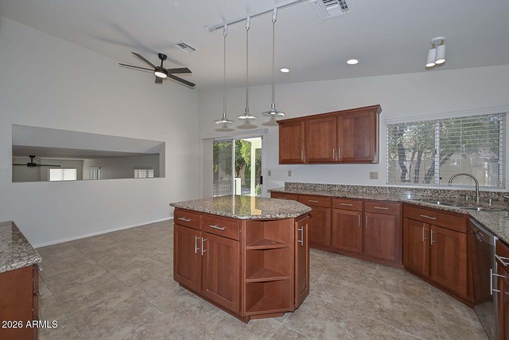 Photo of 7629 W Kristal Way, Glendale, AZ 85308 (MLS # 7027440)