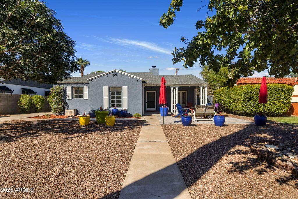 Photo of 136 W Granada Road, Phoenix, AZ 85003 (MLS # 6929166)