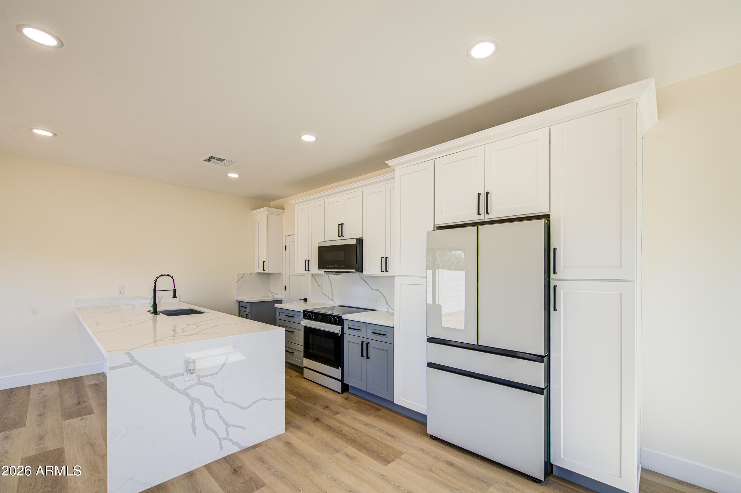 SMITH PLACE BLOCKS 3 6 - Residential Income