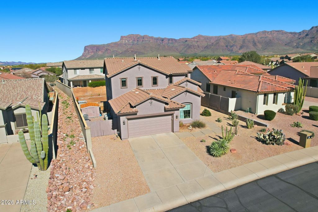Photo of 7616 E Elderberry Way, Gold Canyon, AZ 85118 (MLS # 6974747)