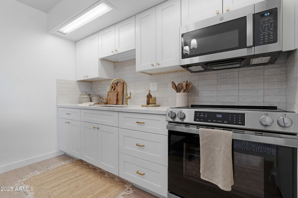 Photo of 13231 N 98th Avenue #F, Sun City, AZ 85351 (MLS # 6954911)