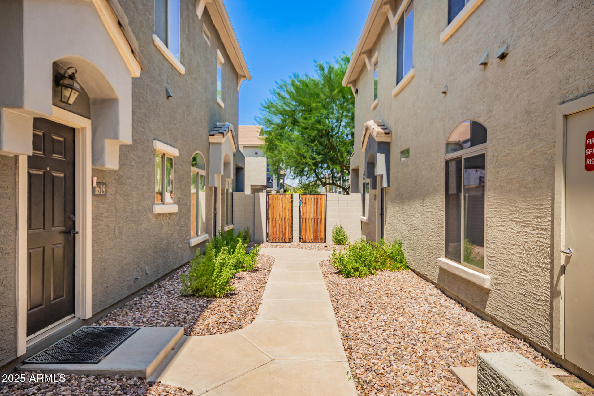 2402 E 5TH Street 1623
