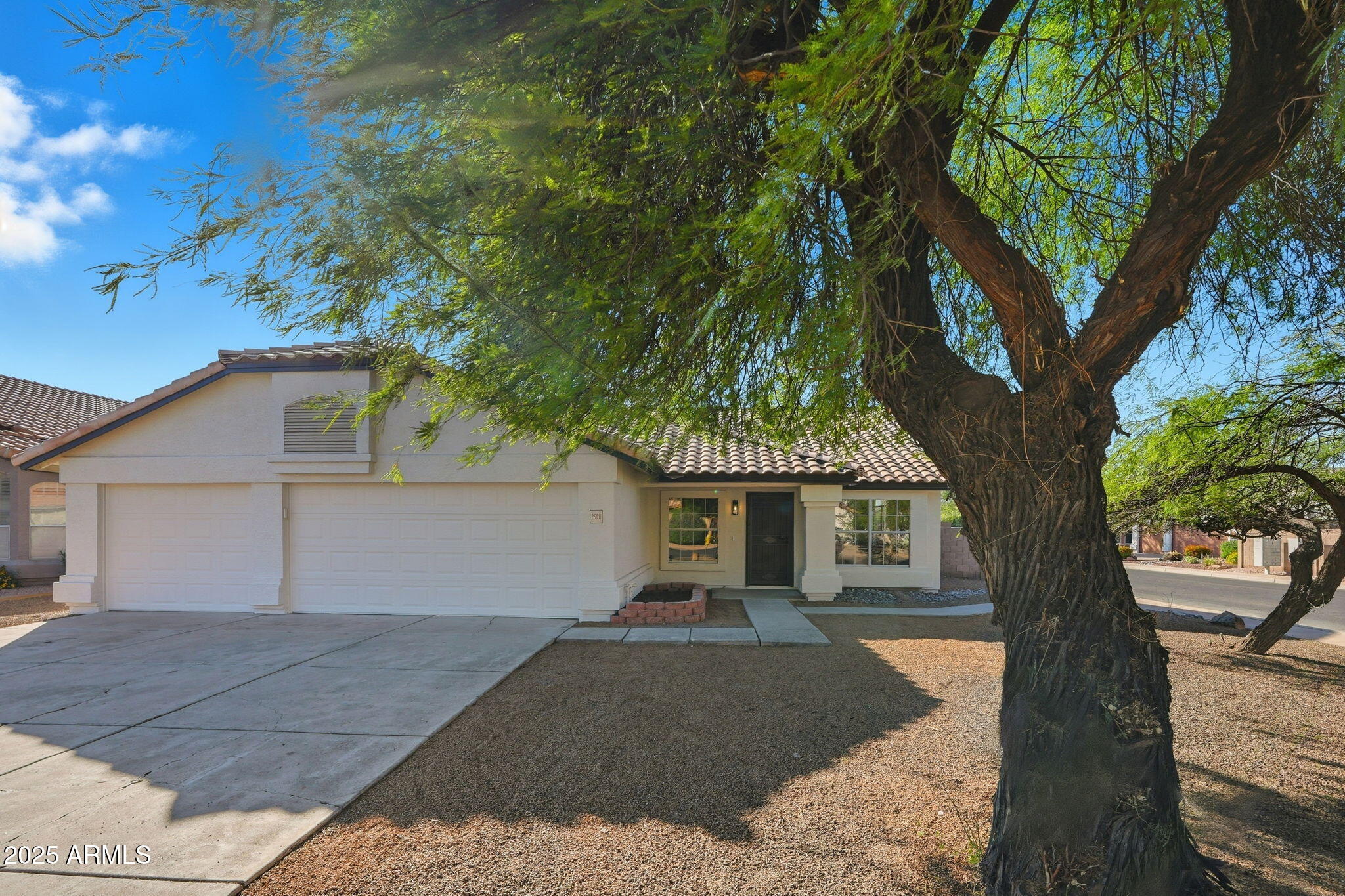 Homes for Sale in Queen Creek Arizona 2 2508 S COLLEEN Circle