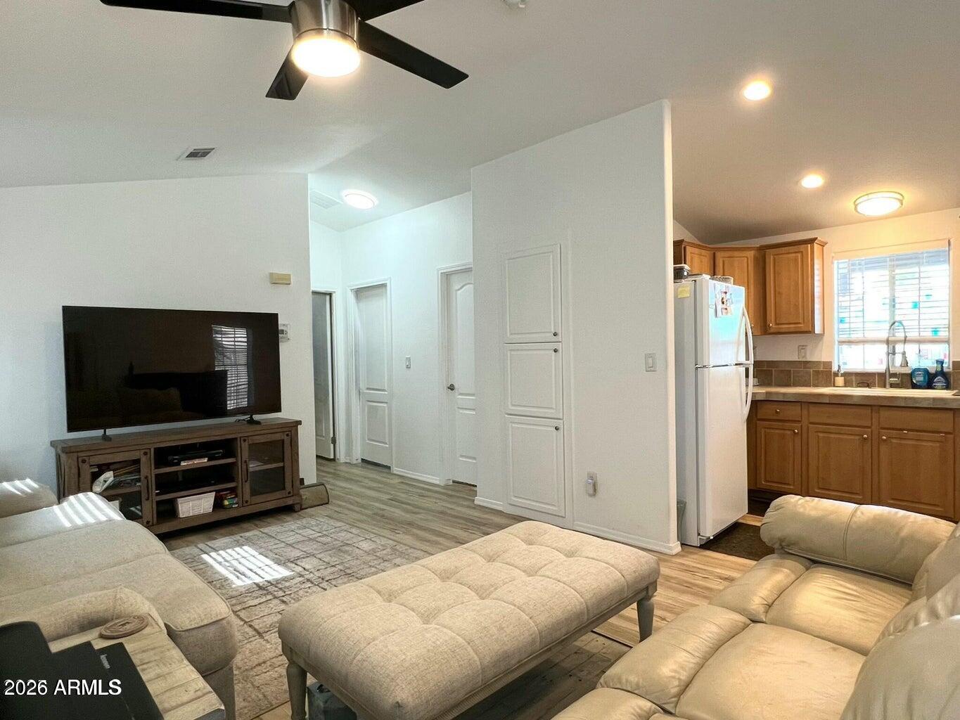 2401 W SOUTHERN Avenue 260