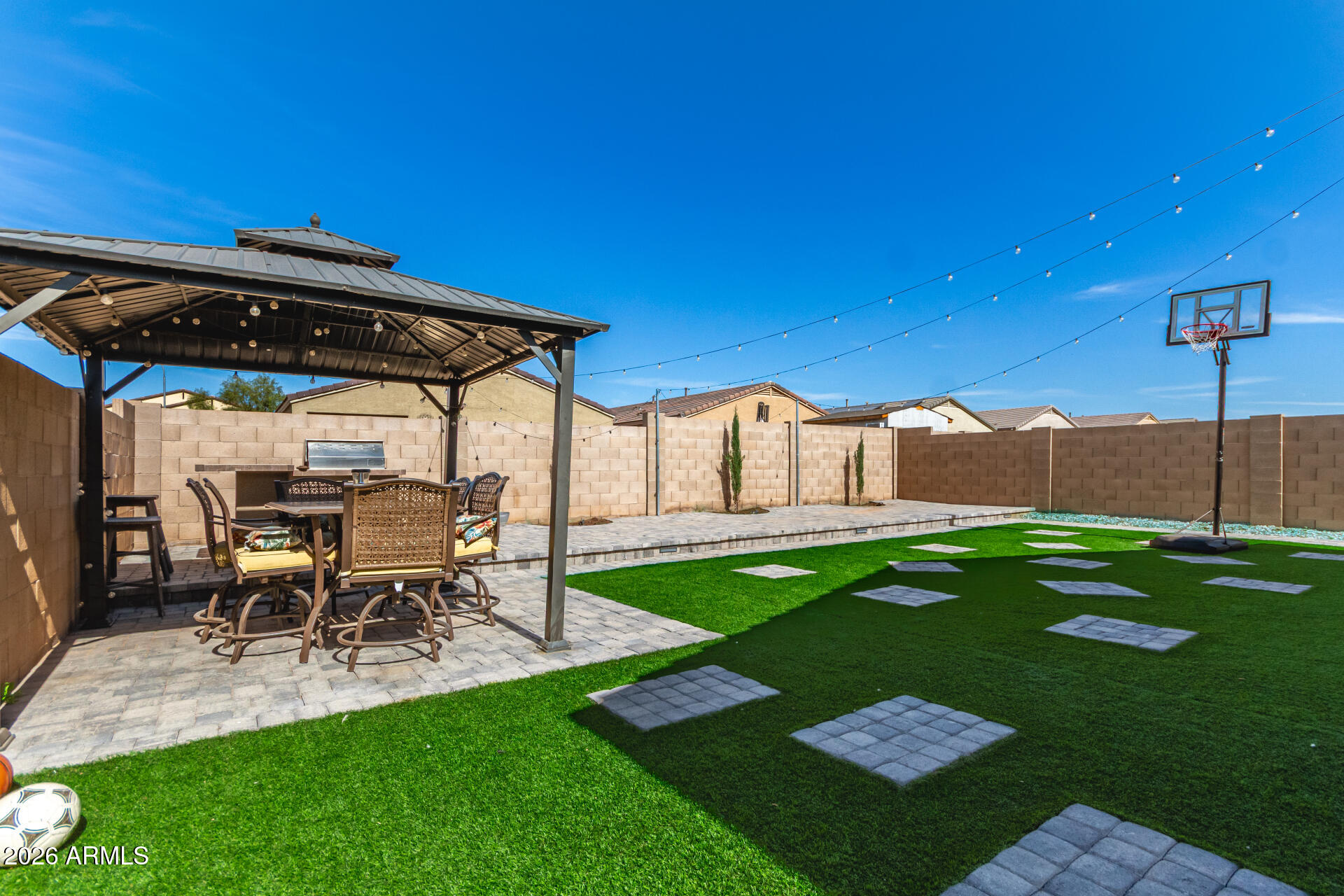 8224 W PUEBLO Avenue