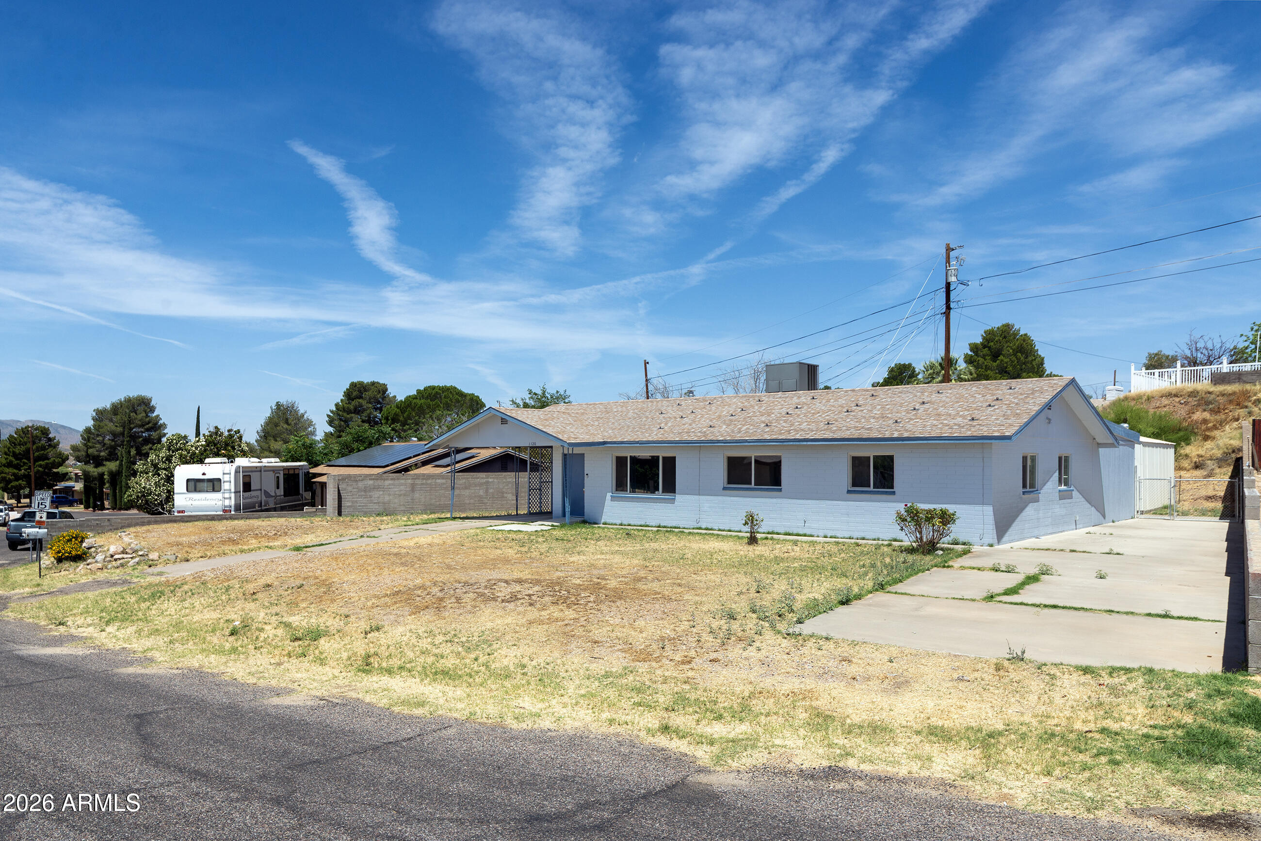 1120 E CRESTWOOD Drive