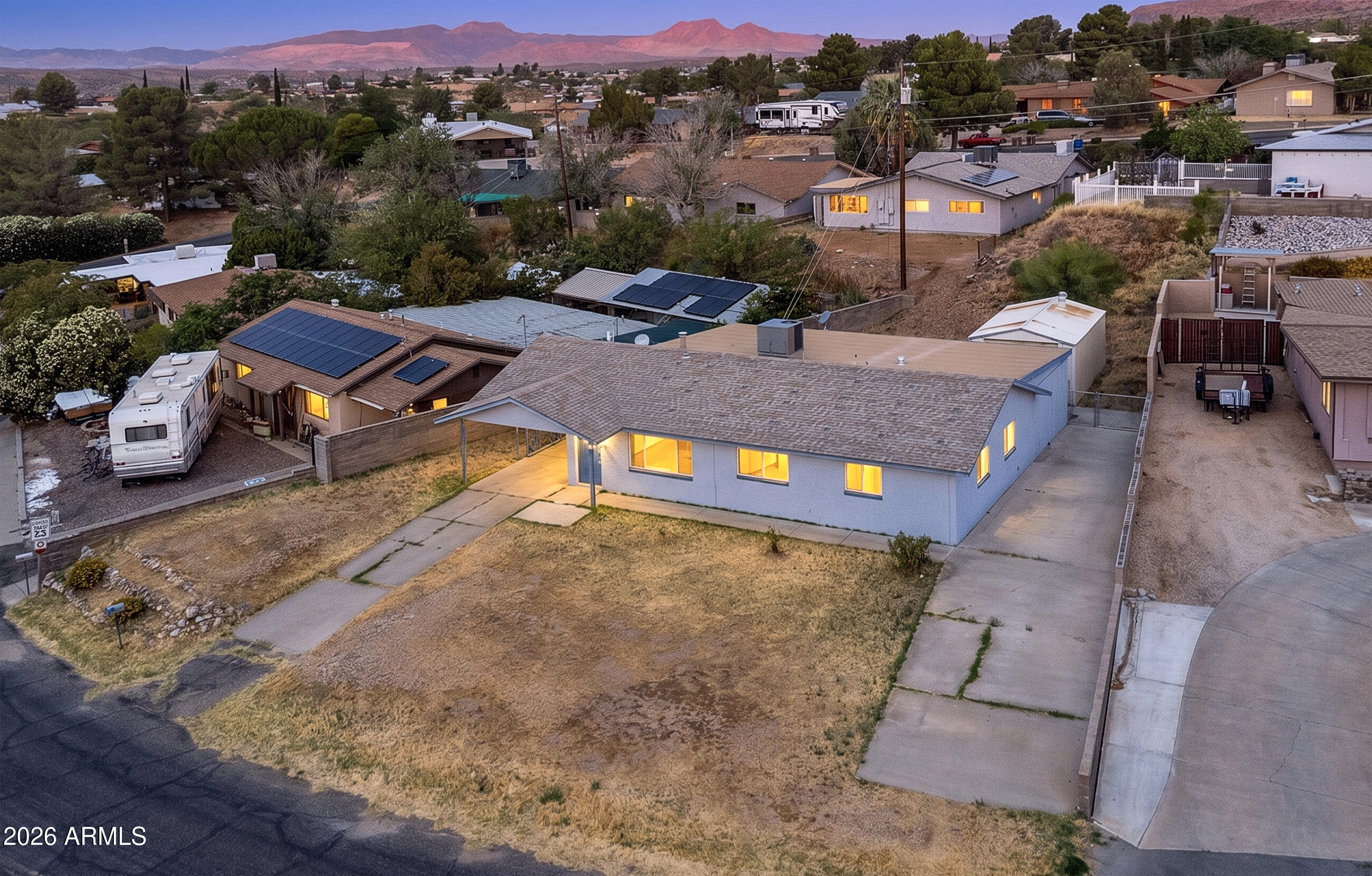 1120 E CRESTWOOD Drive