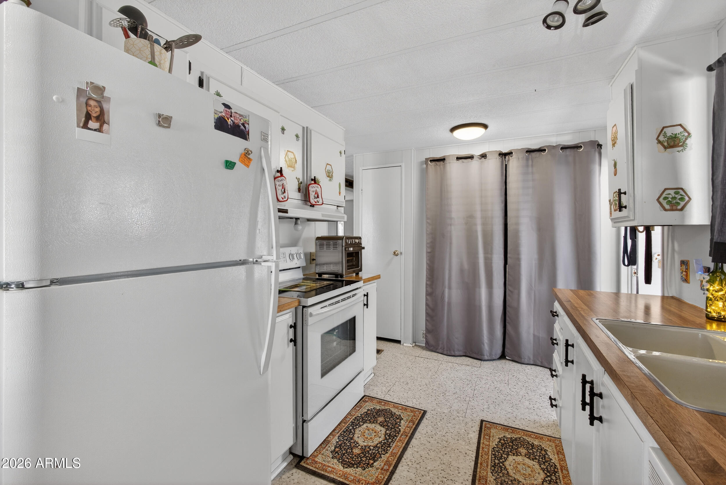 205 S HIGLEY Road 60