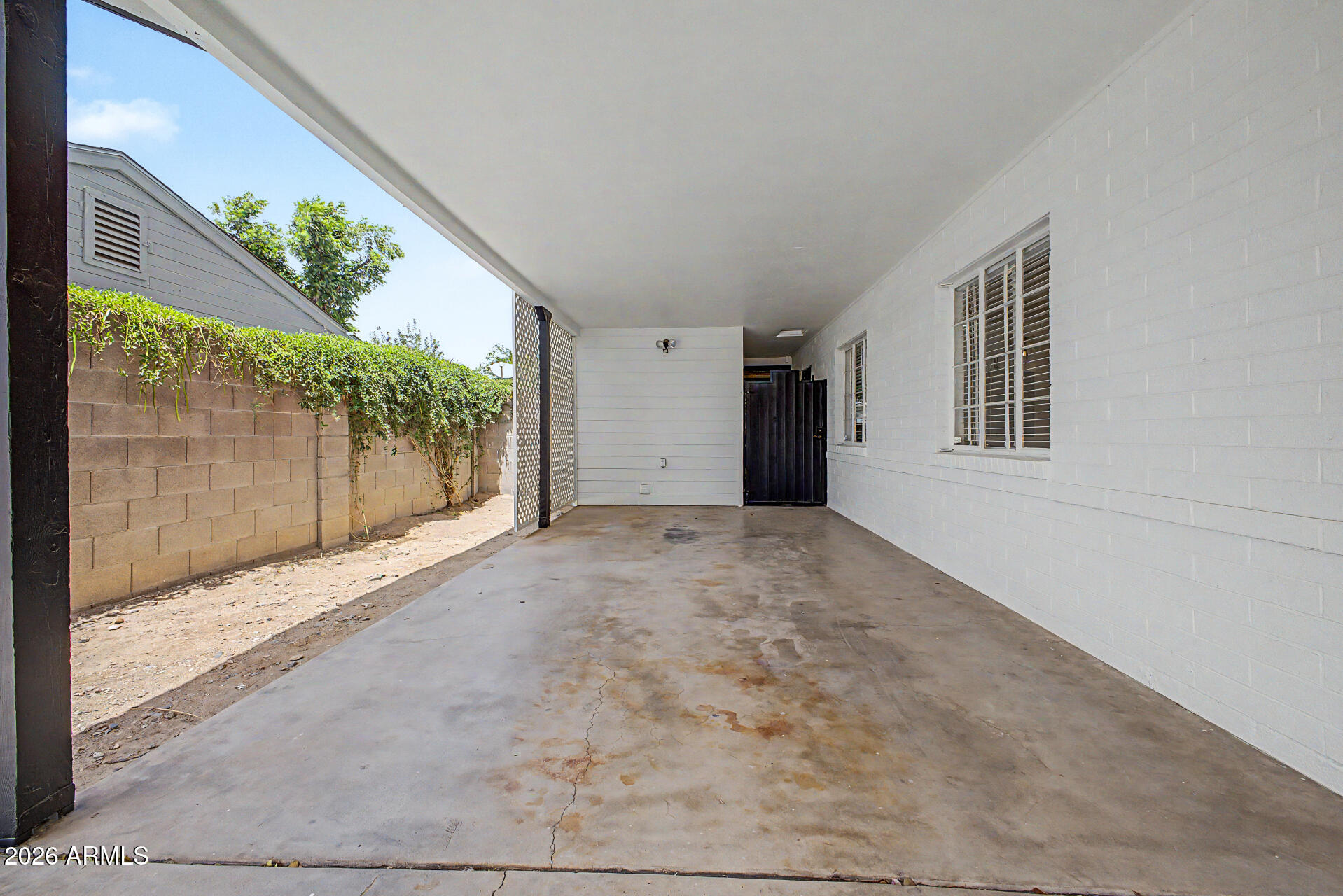 1620 E RANCHO Drive