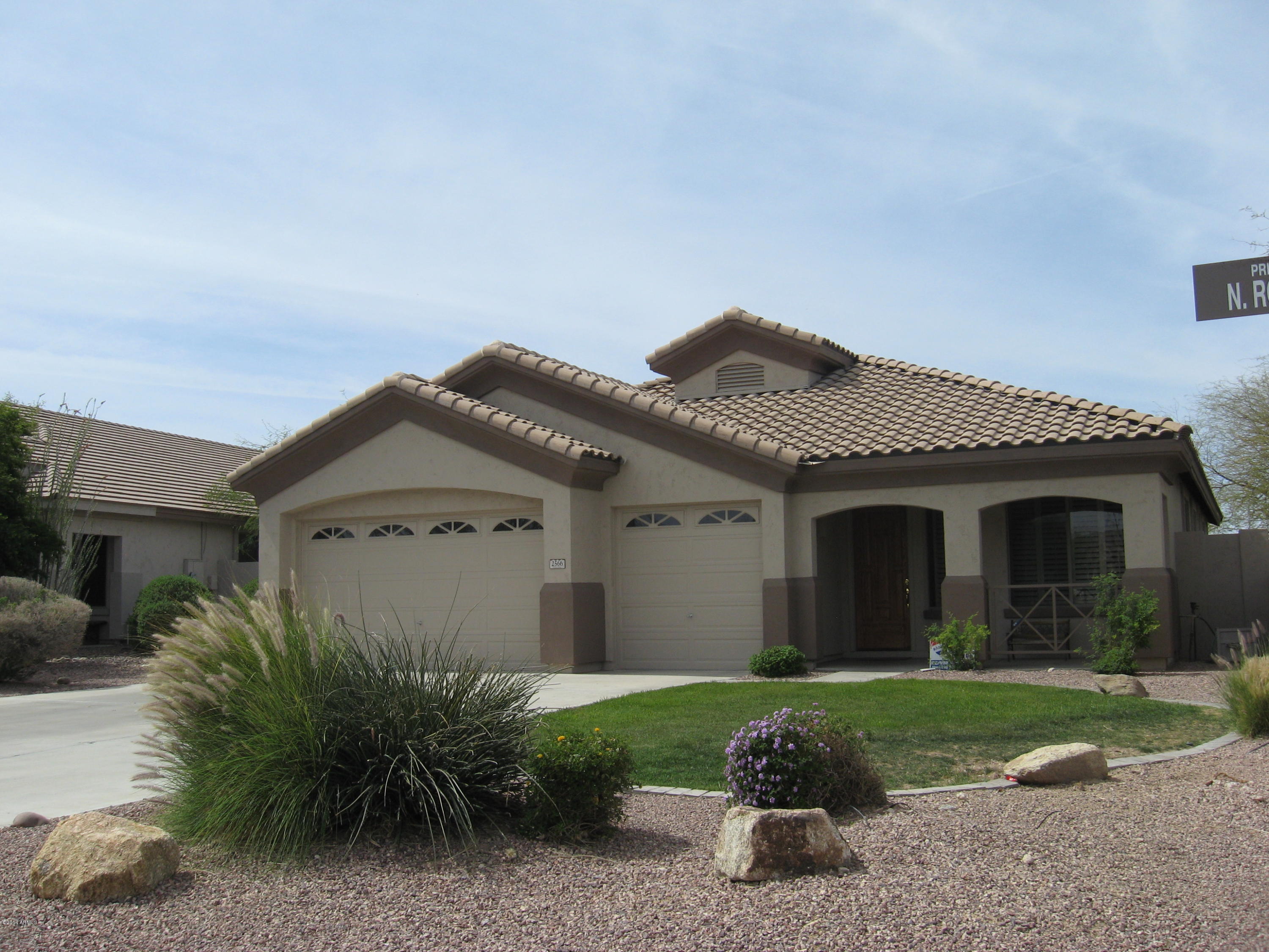 Photo 1 of 15 — 2566 N ROWEN Circle, Mesa, AZ 85207