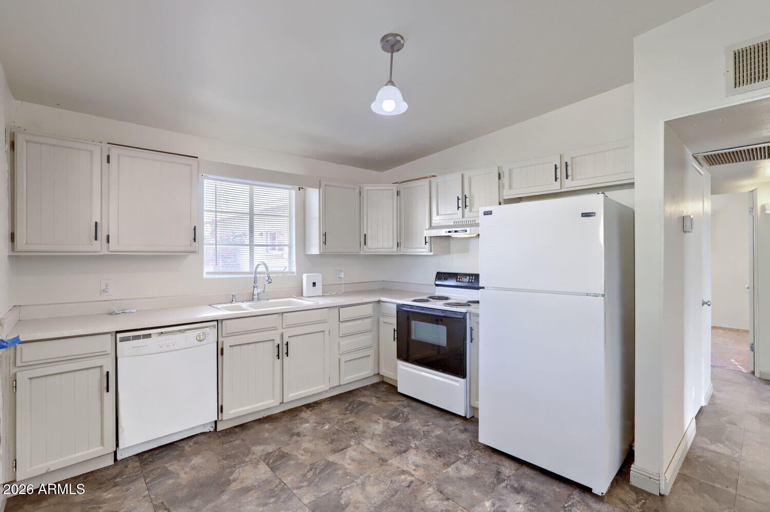 1212 E WINTER Drive