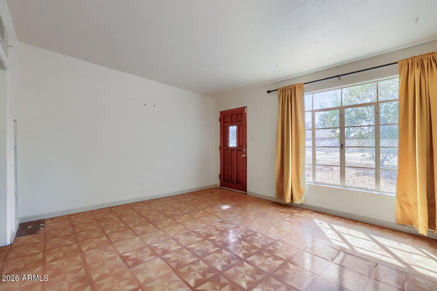 1212 E WINTER Drive