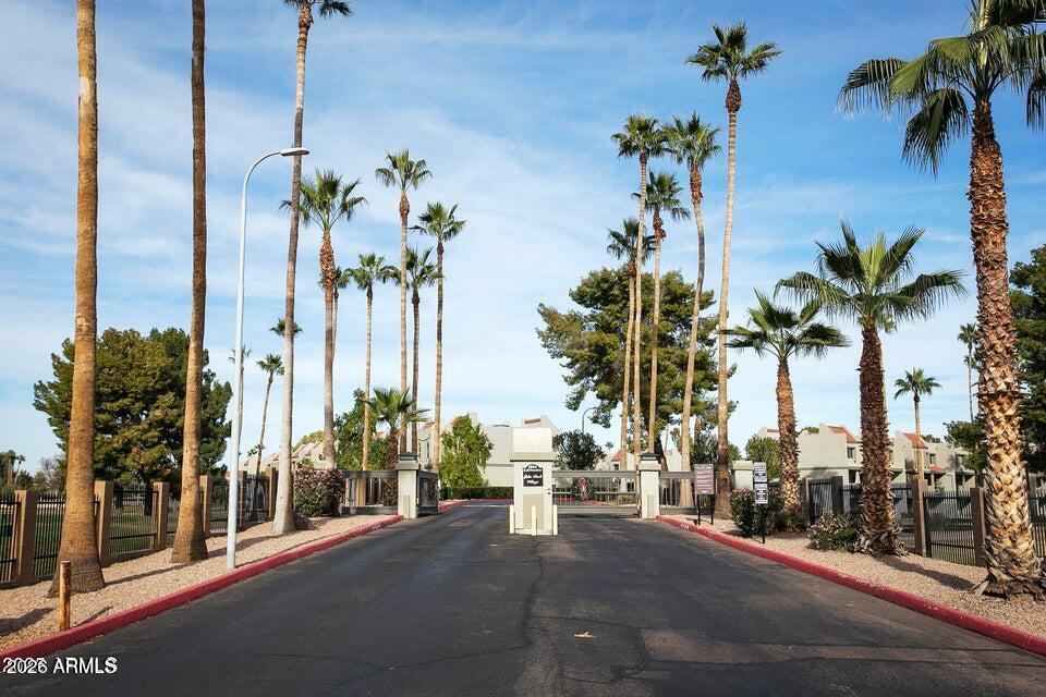 2524 S EL PARADISO -- 120