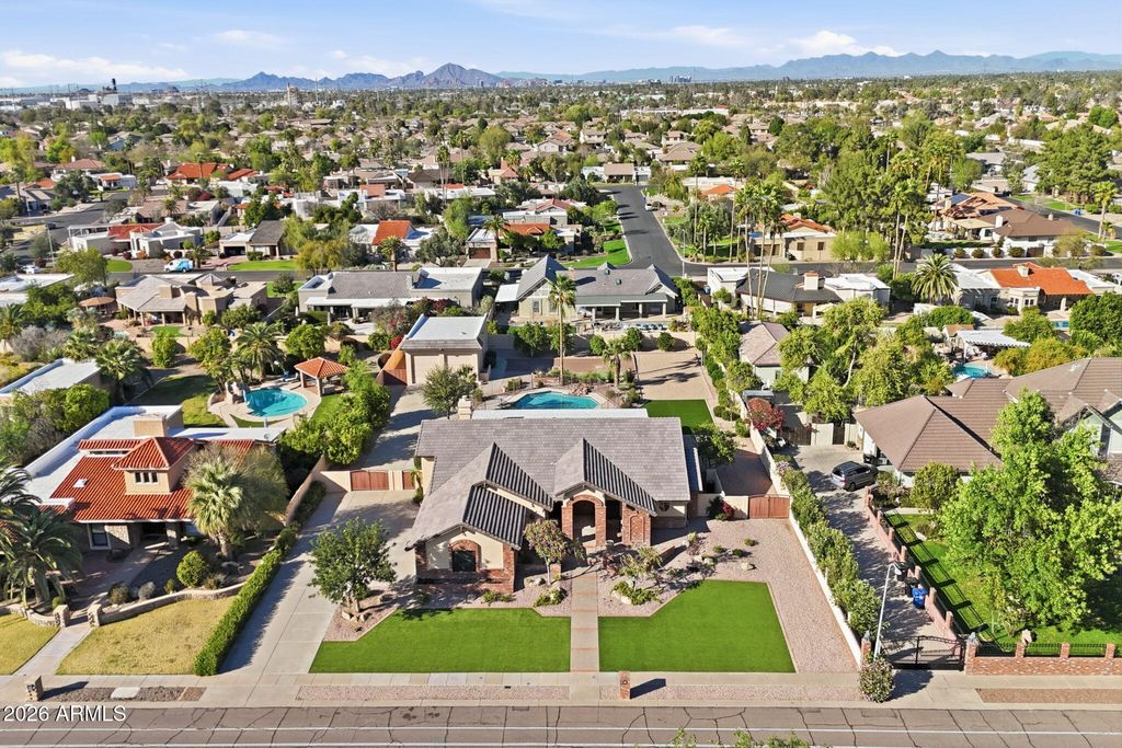 Photo of 602 E Carver Road, Tempe, AZ 85284 (MLS # 6997147)