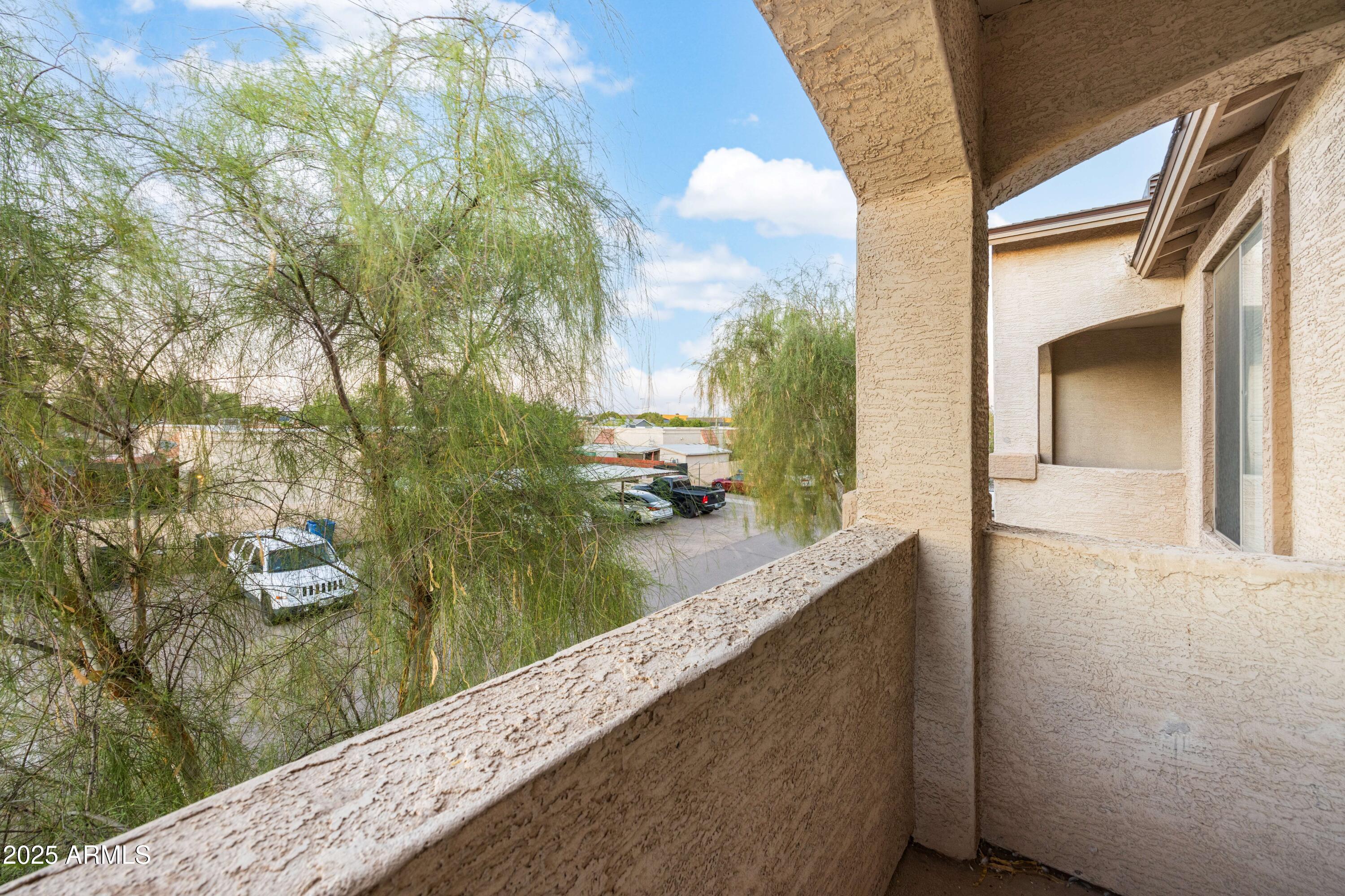 206 E LAWRENCE Boulevard 121