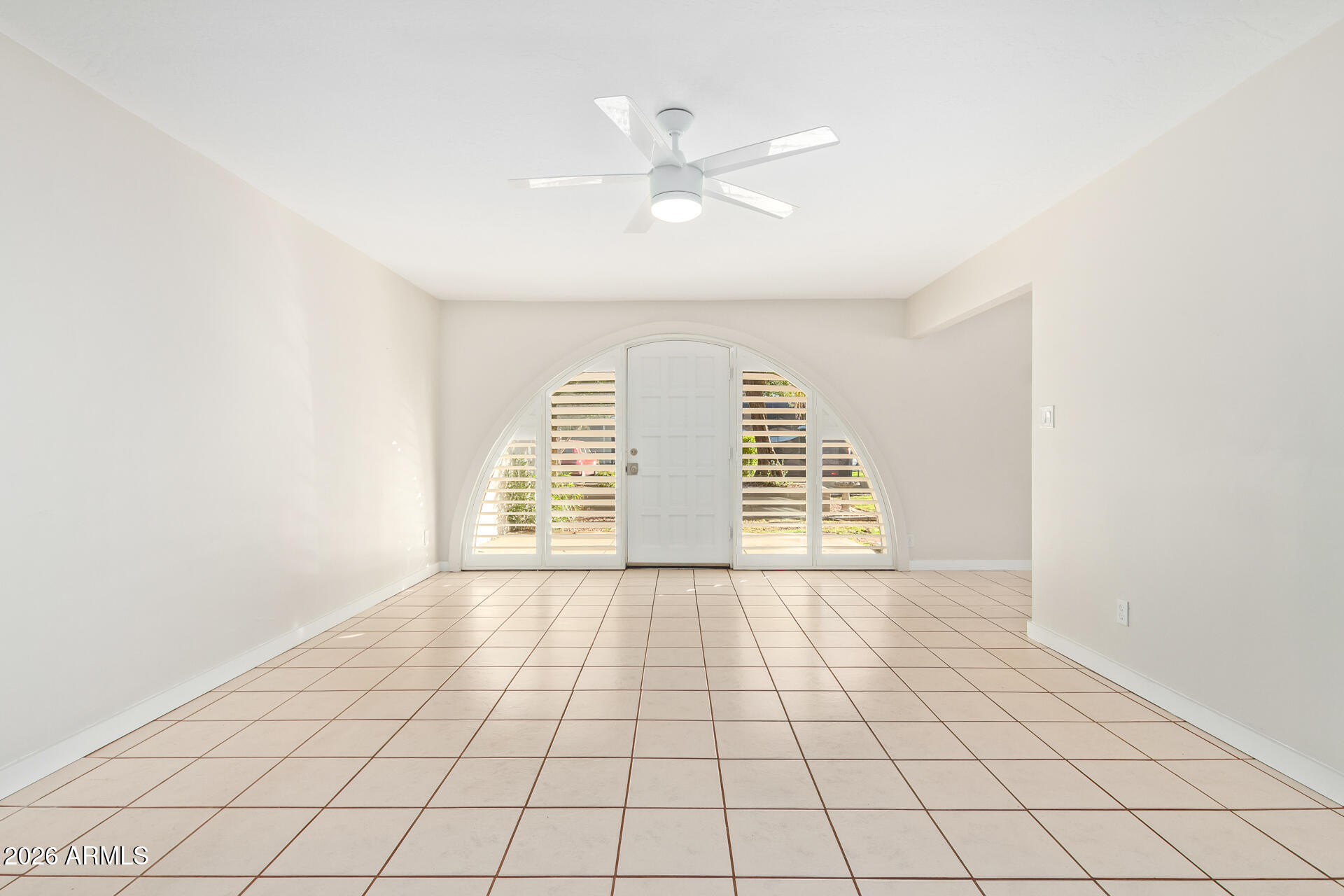 4114 E CALLE REDONDA -- 48