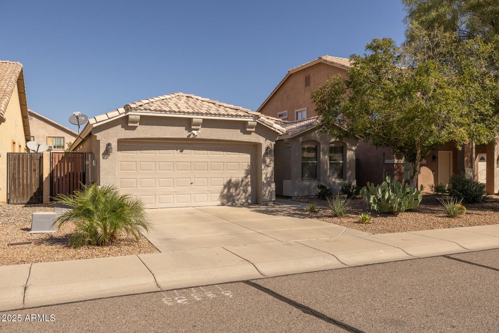 Photo of 3826 W Goldmine Mountain Drive, San Tan Valley, AZ 85144 (MLS # 6935330)