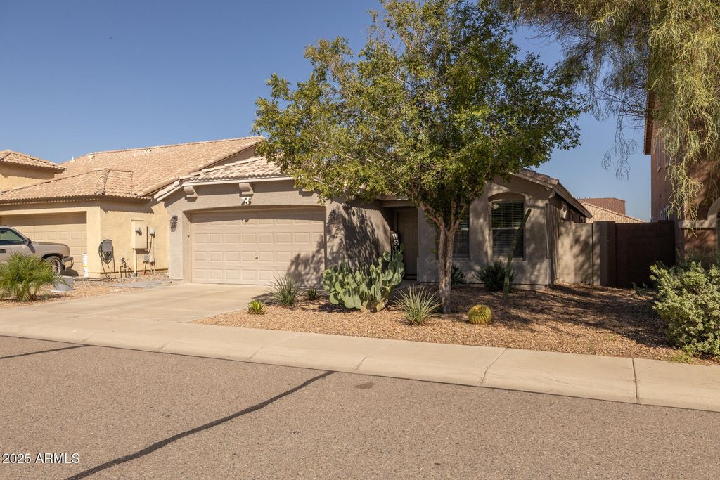 Photo of 3826 W Goldmine Mountain Drive, San Tan Valley, AZ 85144 (MLS # 6935330)