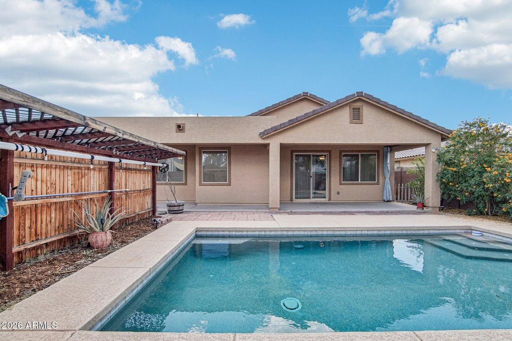 Photo of 11294 W Vernon Avenue, Avondale, AZ 85392 (MLS # 7007972)