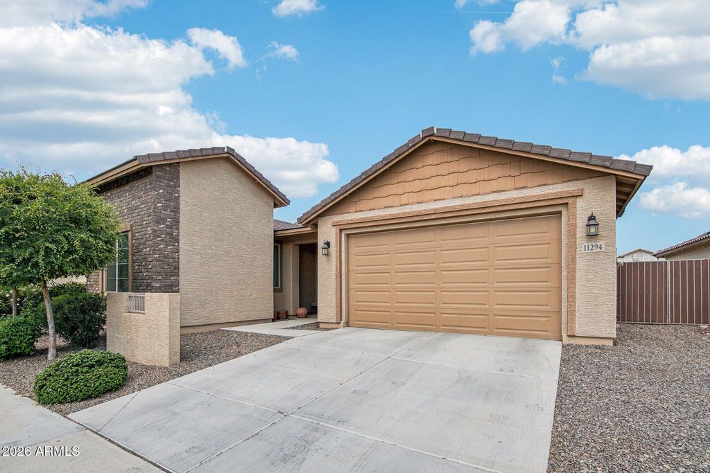 Photo of 11294 W Vernon Avenue, Avondale, AZ 85392 (MLS # 7007972)