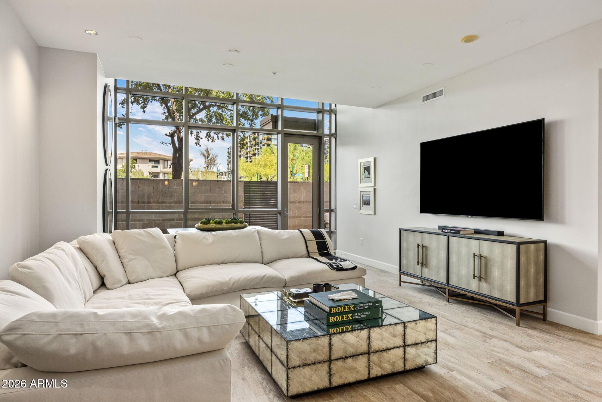 15215 N KIERLAND Boulevard 101