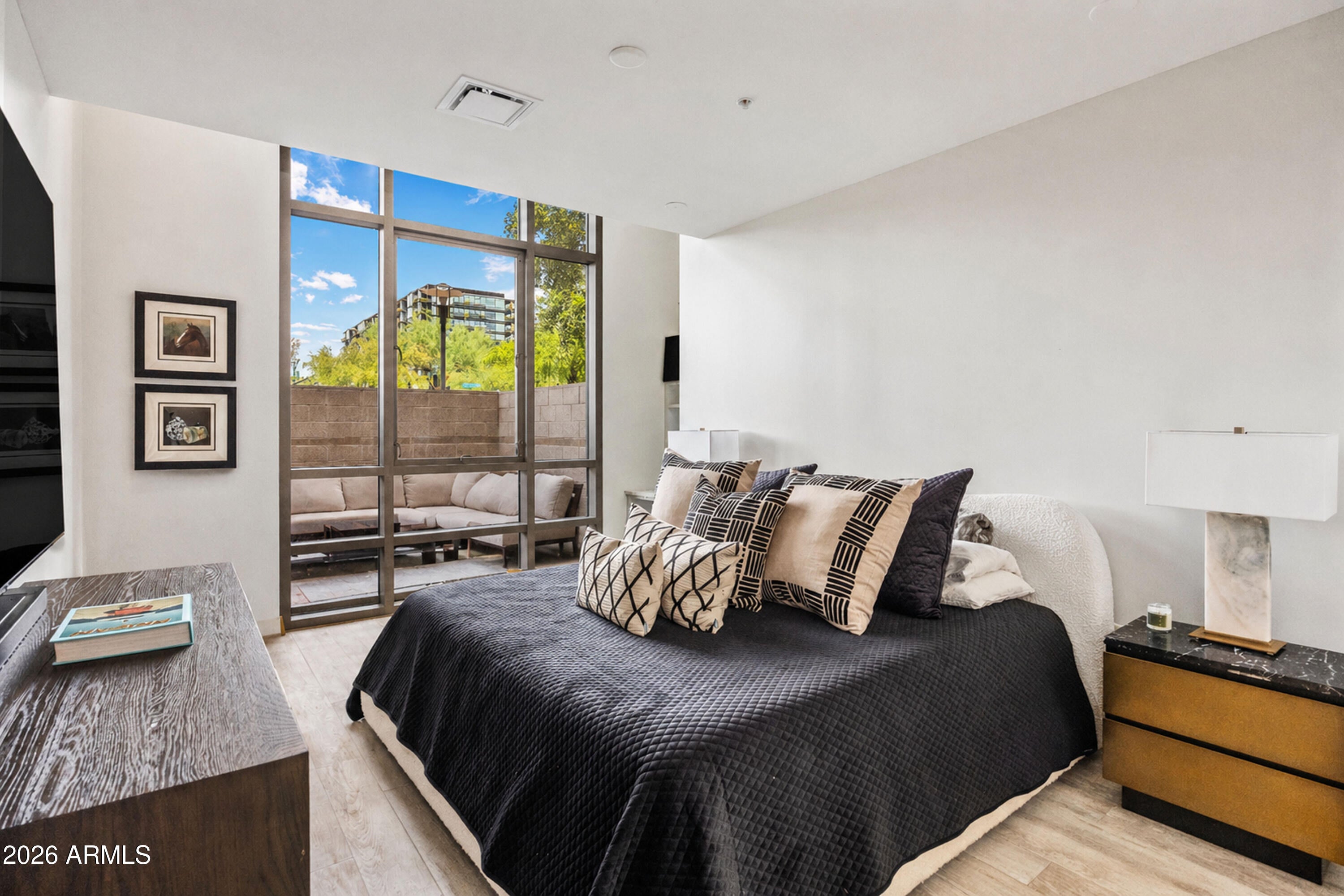15215 N KIERLAND Boulevard 101