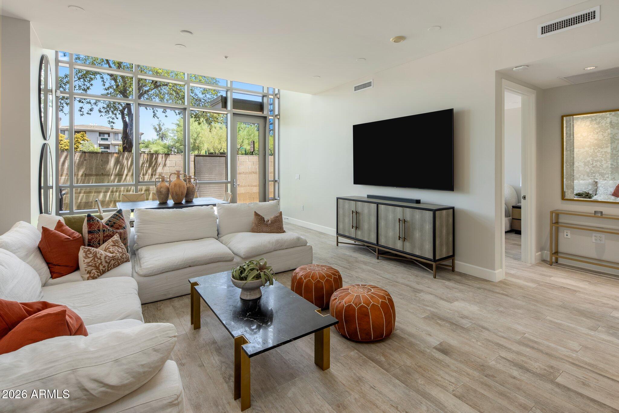 15215 N KIERLAND Boulevard 101