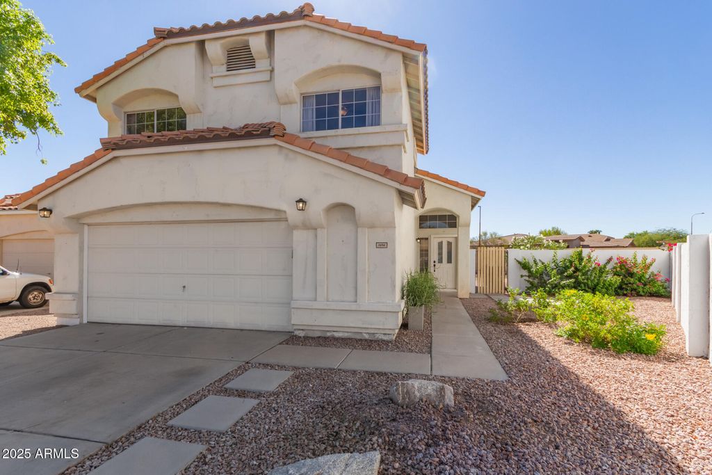 Photo of 1694 S Villas Lane, Chandler, AZ 85286 (MLS # 6931244)