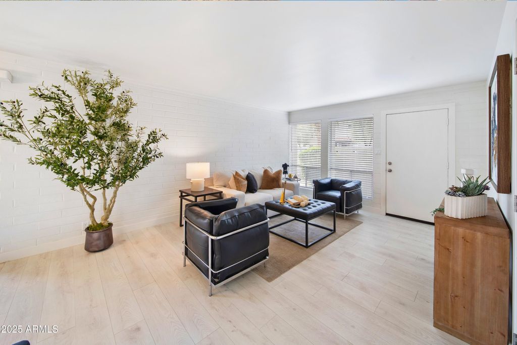 Photo of 4917 N 73rd Street #9, Scottsdale, AZ 85251 (MLS # 6949563)