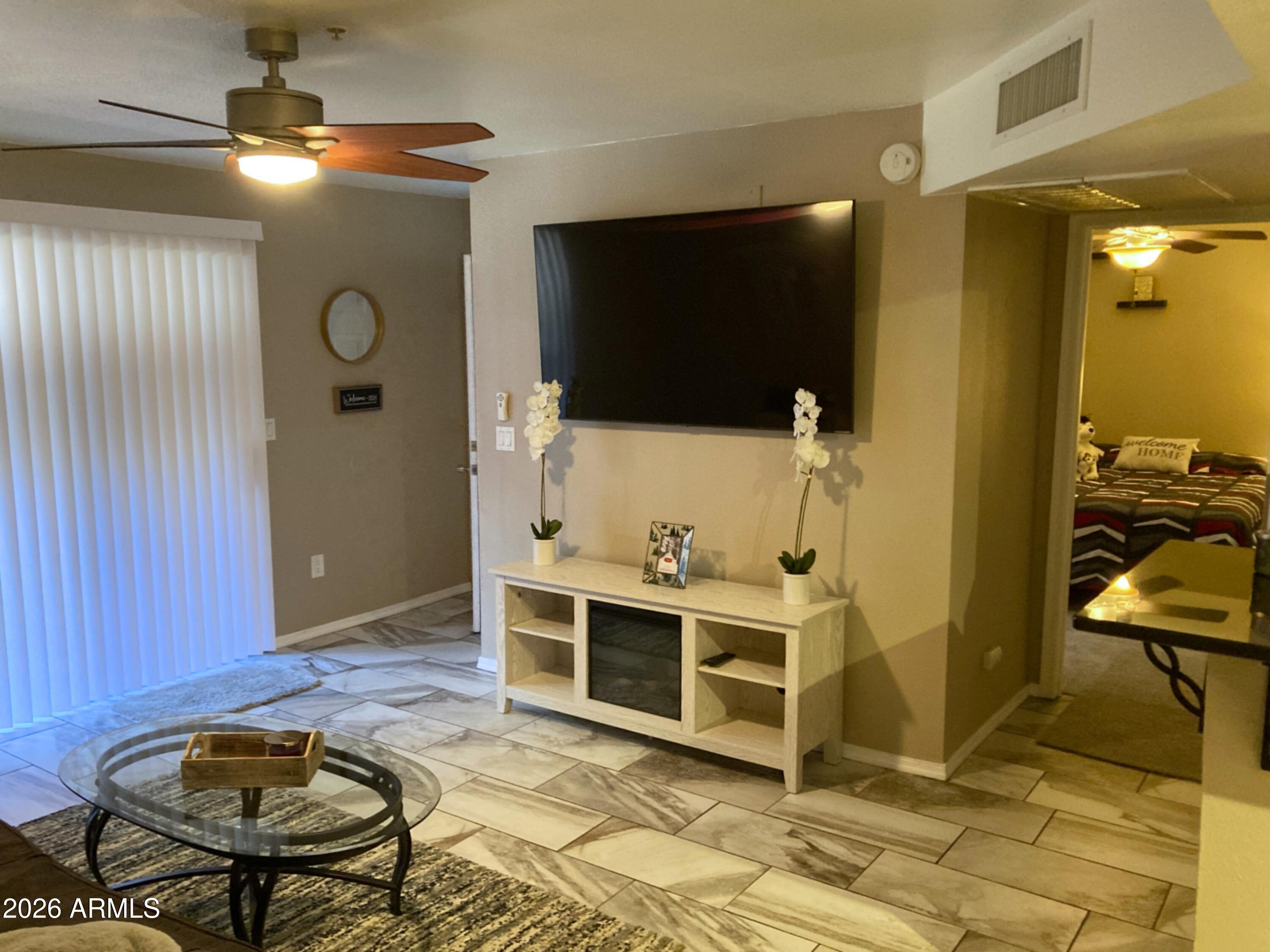 1385 W UNIVERSITY Avenue 175