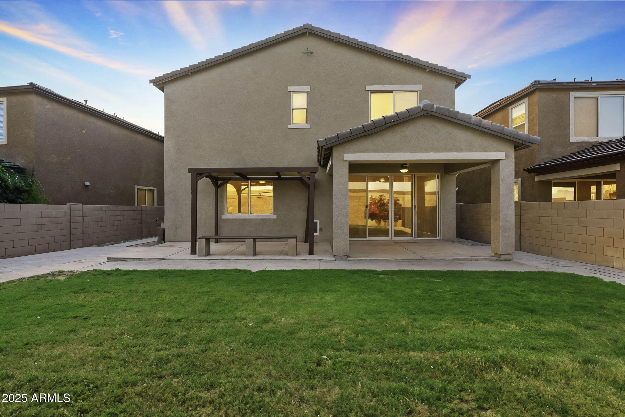 6717 E Via Arroyo Largo --