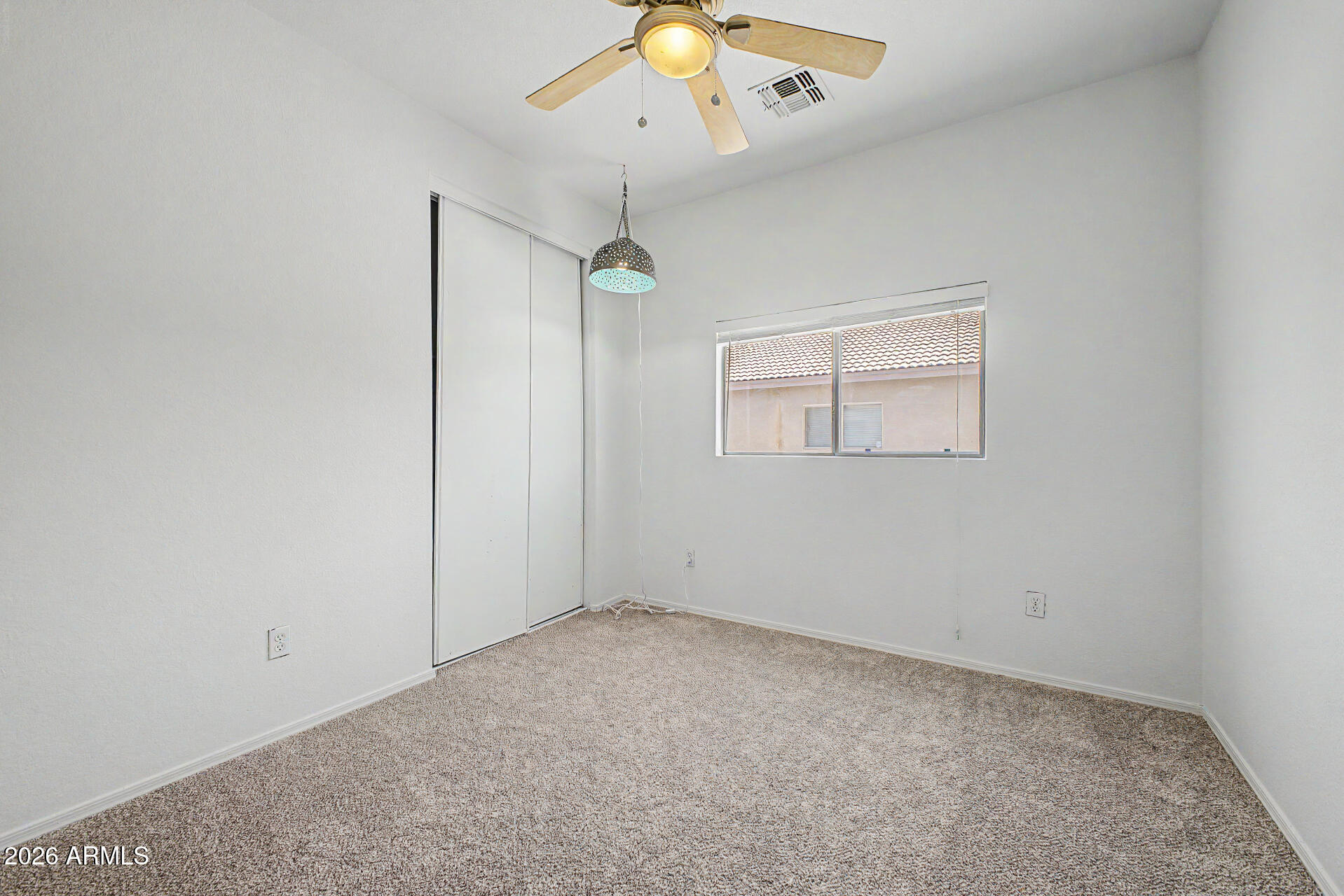 1113 E GWEN Street