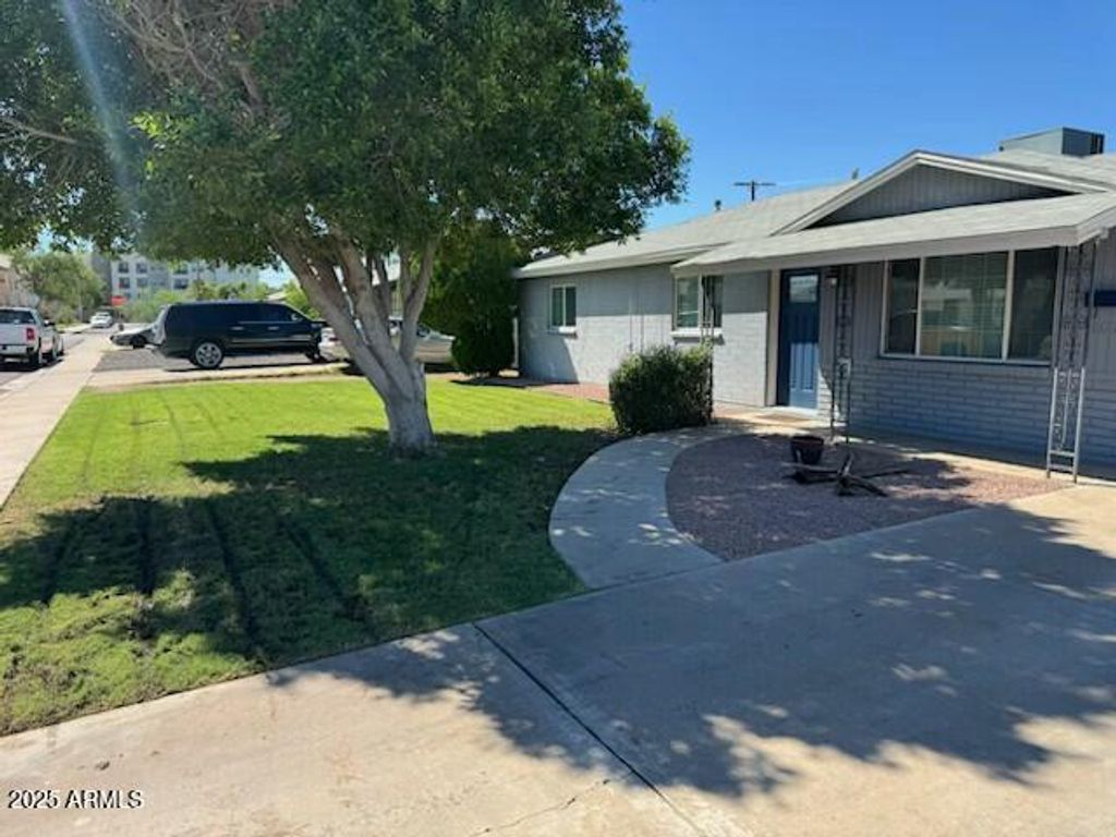 Photo of 1020 S Lola Lane, Tempe, AZ 85281 (MLS # 6928778)