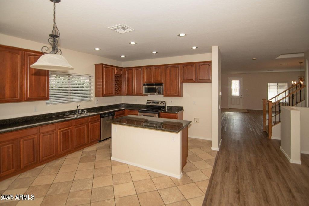 Photo of 605 N 111th Drive, Avondale, AZ 85323 (MLS # 6946000)